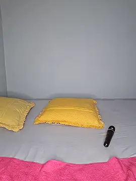 certifiedhottie2025 online show from 10-20-25, 06:04