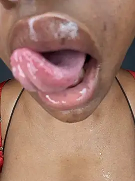 certifiedhottie2025 online show from 11-28-25, 05:57