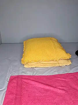 certifiedhottie2025 online show from 11-01-25, 04:52