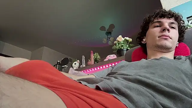 Jeremy1Scott online show from 03-20-26, 05:19