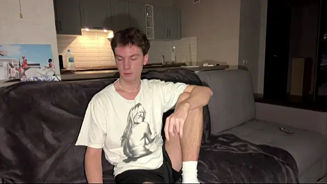 Jeremy1Scott online show from 11-03-25, 03:34