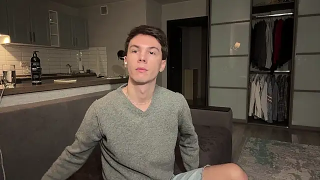 Jeremy1Scott online show from 11-09-25, 03:21