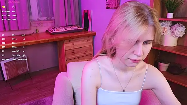 Snapshot of lovedrope chatting on 10-22-25, 06:40 lovedrope online show from 10-22-25, 06:40