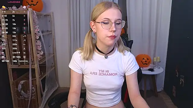 Snapshot of lovedrope chatting on 11-01-25, 05:51 lovedrope online show from 11-01-25, 05:51