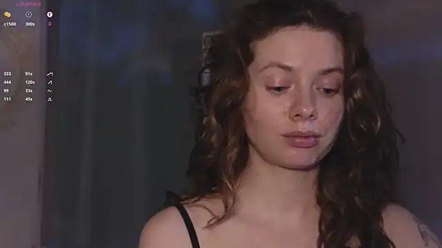 MelodySinclair online show from 11-18-25, 03:37