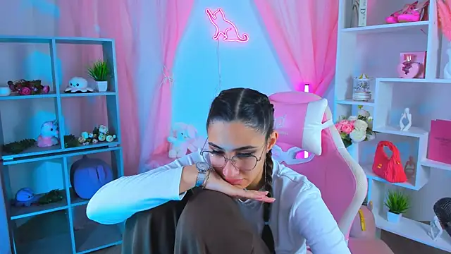 RebeckaThornton online show from 11-09-25, 12:53