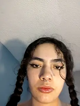 Sofia Rodriguez8 online show from 10-17-25, 09:23