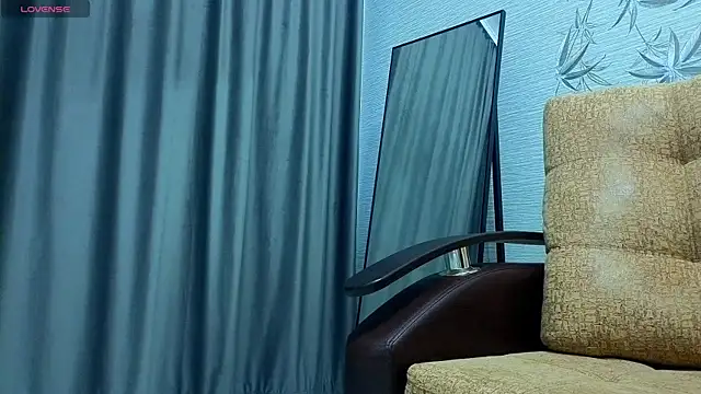 MissPompadure online show from 12-21-25, 12:07