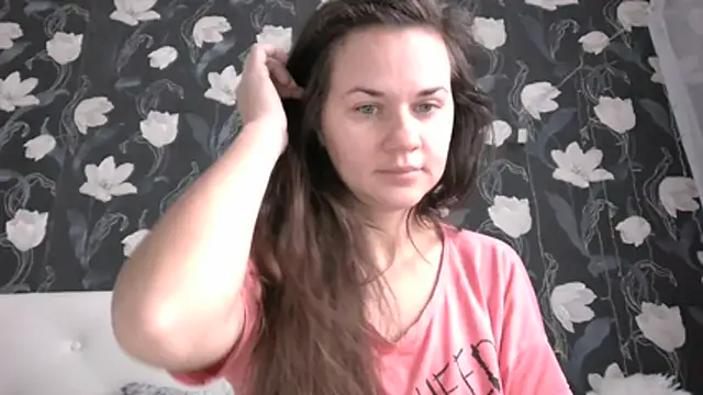 GiaaCaranggi online show from 12-15-25, 08:42