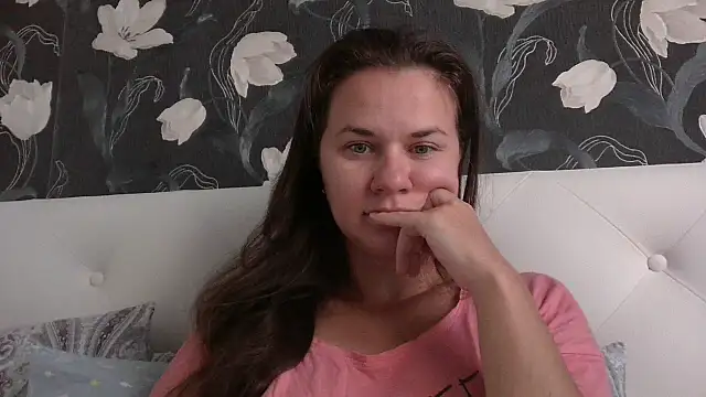 GiaaCaranggi online show from 10-15-25, 05:06