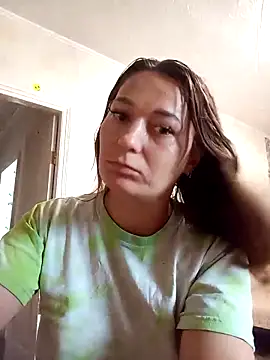 HollyDollsi online show from 10-22-25, 12:04