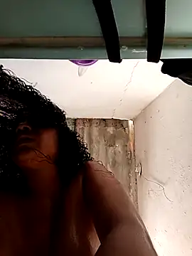 Snapshot of lacrespa24 chatting on 11-02-25, 06:02 lacrespa24 online show from 11-02-25, 06:02