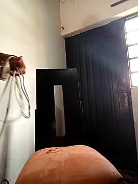 Snapshot of lacrespa24 chatting on 11-09-25, 04:33 lacrespa24 online show from 11-09-25, 04:33