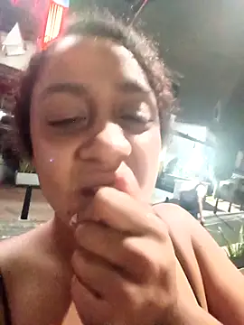 Snapshot of lacrespa24 chatting on 11-30-25, 09:43 lacrespa24 online show from 11-30-25, 09:43