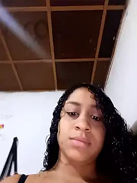 Snapshot of lacrespa24 chatting on 01-11-26, 08:05 lacrespa24 online show from 01-11-26, 08:05