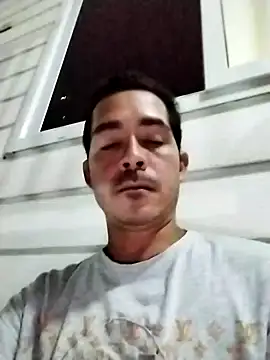 Snapshot of David_man33 chatting on 10-25-25, 06:34 David man33 online show from 10-25-25, 06:34