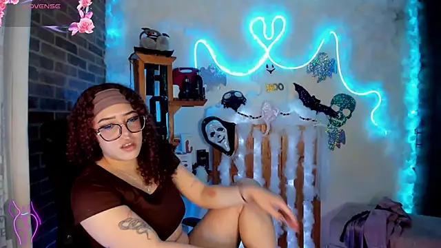 Lizz martins online show from 10-25-25, 02:11