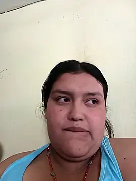 Snapshot of natt-bigass chatting on 05-08-26, 05:39 natt-bigass online show from 05-08-26, 05:39