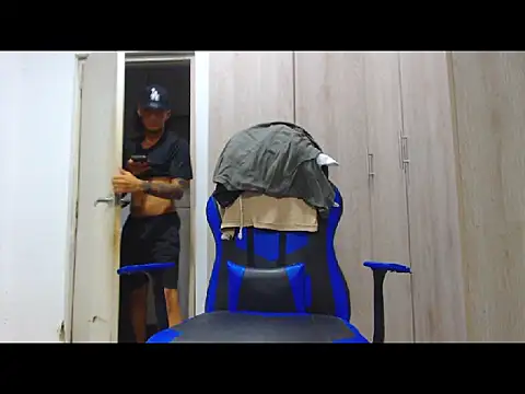 maicolgifted24 online show from 10-21-25, 12:11