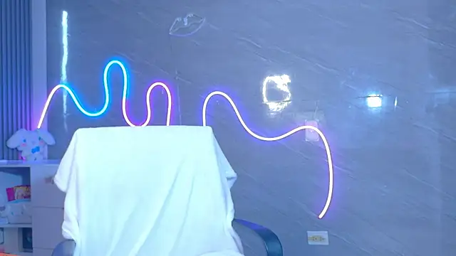 Naaomi cute online show from 03-23-26, 12:27