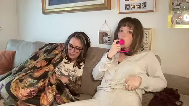 lill daddysgirl online show from 01-11-26, 05:42