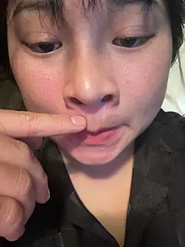 Linh-xxx online show from 01-17-26, 05:11