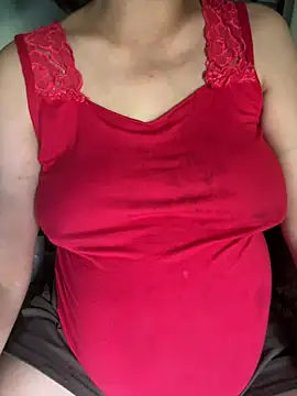 Linh-xxx online show from 03-03-26, 05:47