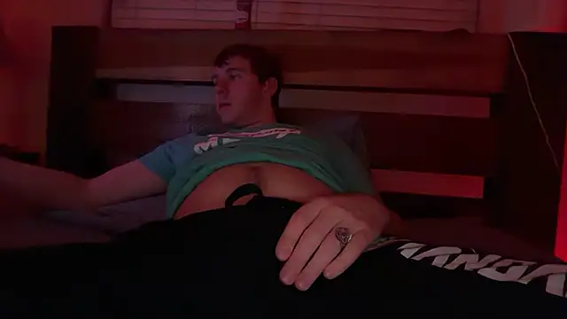 Snapshot of eddieeeeee1232 chatting on 11-06-25, 04:16 eddieeeeee1232 online show from 11-06-25, 04:16