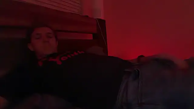 Snapshot of eddieeeeee1232 chatting on 11-03-25, 12:49 eddieeeeee1232 online show from 11-03-25, 12:49