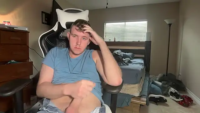 Snapshot of eddieeeeee1232 chatting on 11-30-25, 07:47 eddieeeeee1232 online show from 11-30-25, 07:47