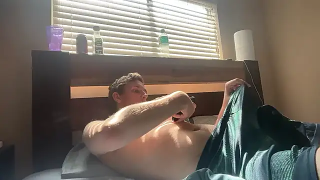 Snapshot of eddieeeeee1232 chatting on 10-26-25, 06:41 eddieeeeee1232 online show from 10-26-25, 06:41