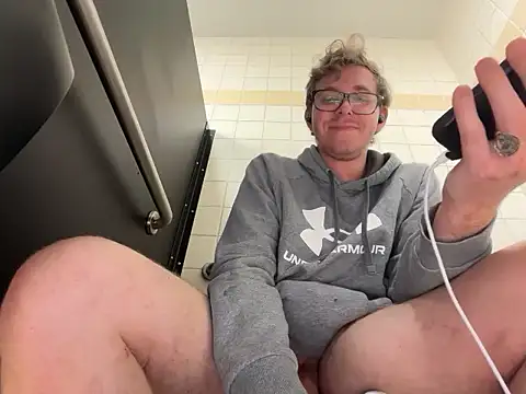 Snapshot of eddieeeeee1232 chatting on 11-13-25, 07:29 eddieeeeee1232 online show from 11-13-25, 07:29