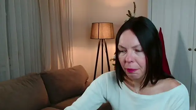 LittleNicolee online show from 12-20-25, 06:11