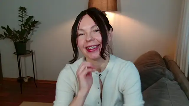 LittleNicolee online show from 02-25-26, 03:12