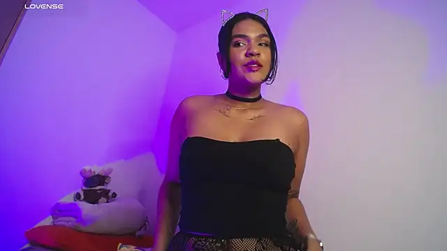 Miranda kim  online show from 10-30-25, 11:01