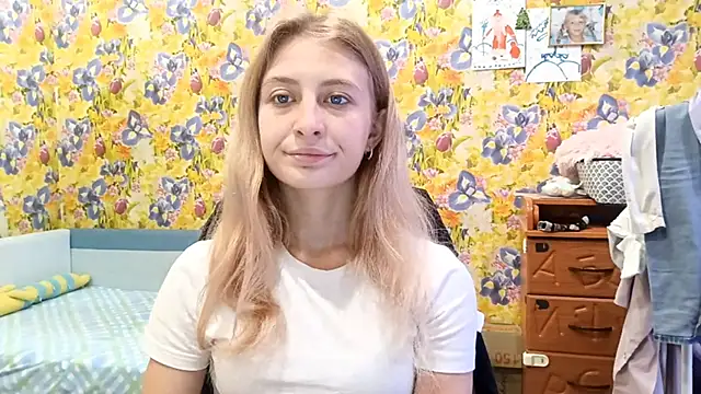 AmeliLia online show from 10-24-25, 06:34