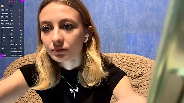 Snapshot of AmeliLia chatting on 02-12-26, 05:02 AmeliLia online show from 02-12-26, 05:02