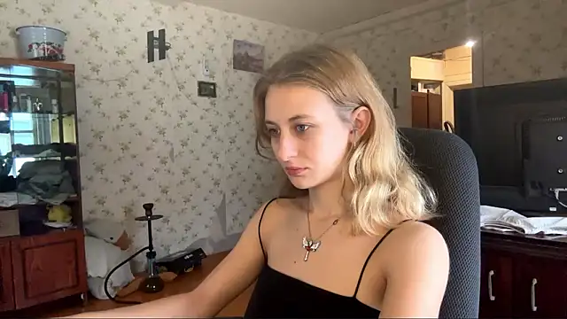 Snapshot of AmeliLia chatting on 02-28-26, 01:11 AmeliLia online show from 02-28-26, 01:11