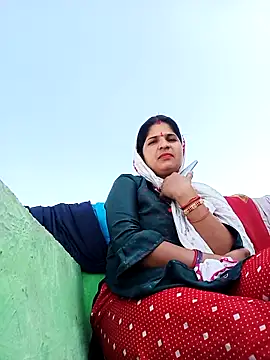 Karishma cute online show from 11-13-25, 08:07