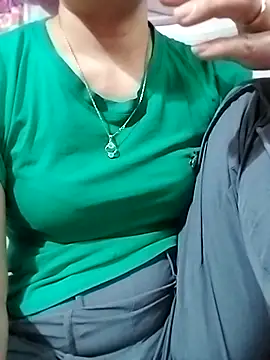 YiyinLy online show from 11-28-25, 05:29