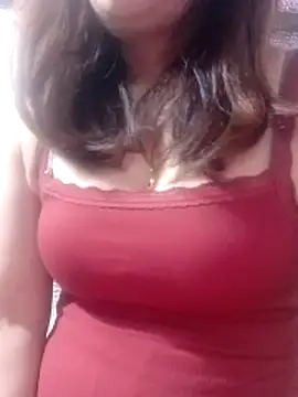 YiyinLy online show from 03-16-26, 06:39