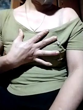 YiyinLy online show from 10-30-25, 08:50