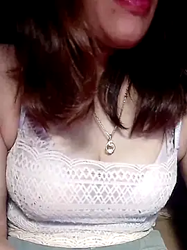 YiyinLy online show from 02-14-26, 09:15