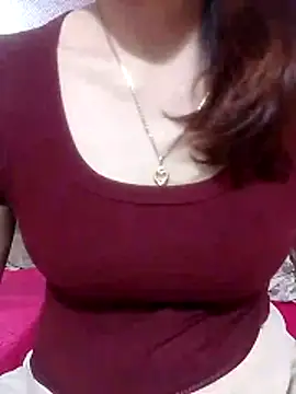 YiyinLy online show from 04-12-26, 12:08