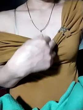 YiyinLy online show from 11-07-25, 04:00