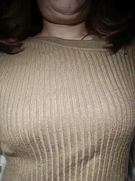 YiyinLy online show from 11-20-25, 07:25