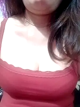 YiyinLy online show from 03-09-26, 09:07