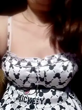 YiyinLy online show from 04-03-26, 09:10