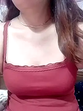 YiyinLy online show from 06-11-26, 09:12