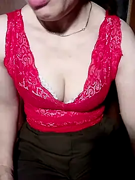 YiyinLy online show from 07-24-26, 10:17